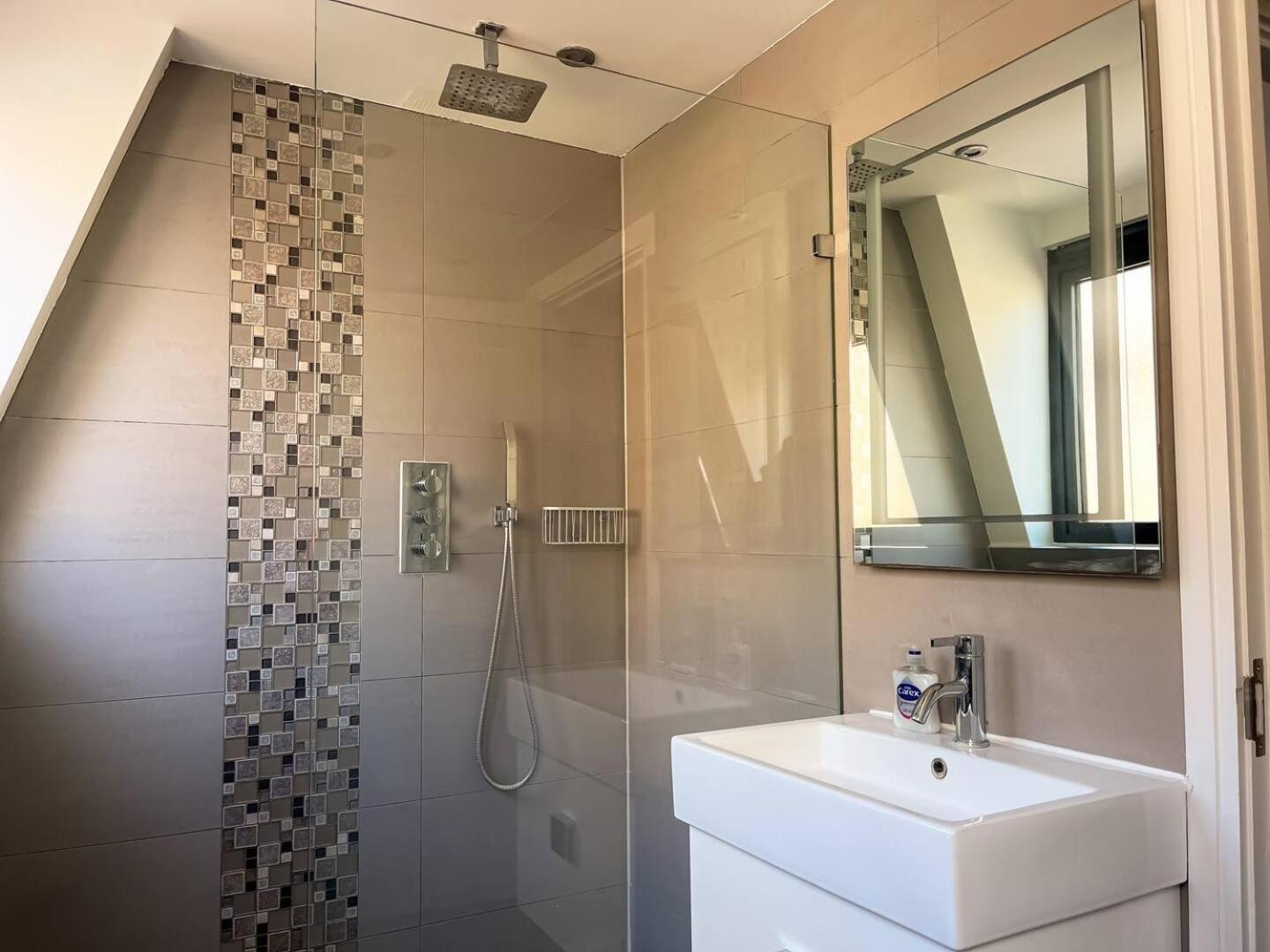 Omega Terrace, Luxury Modern Interior, Located Close To Alexandra Palace Λονδίνο Εξωτερικό φωτογραφία